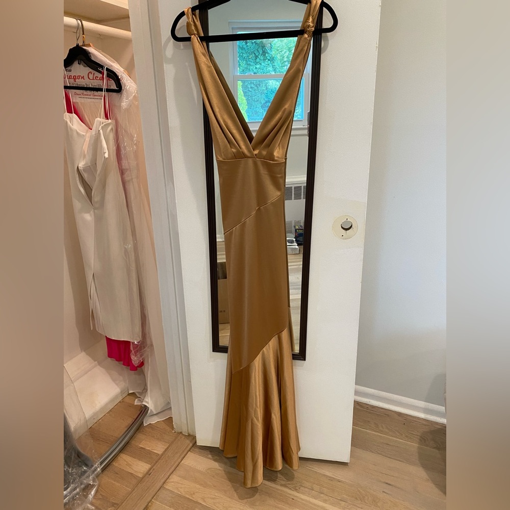 CHAMPAGNE GOLD LONG DRESS FOREVER21